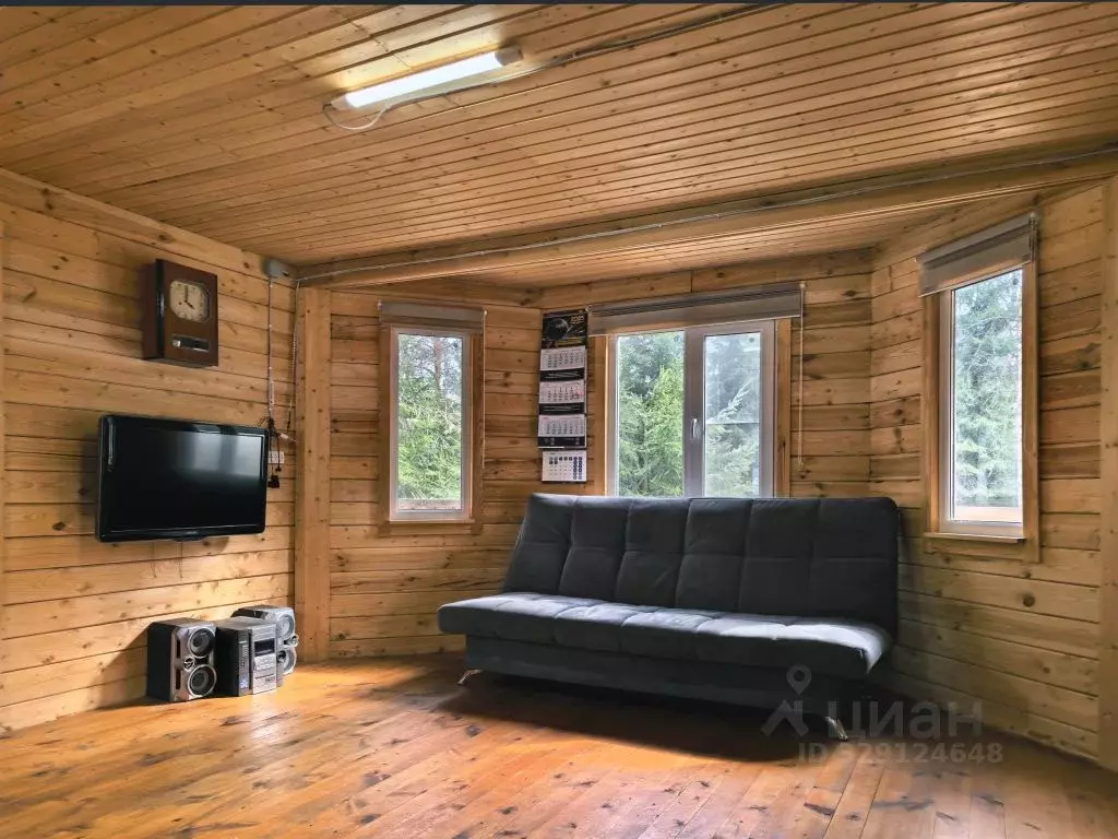 Дом в Ленинградская область, Выборгский район, Рощинское городское ... - Фото 2