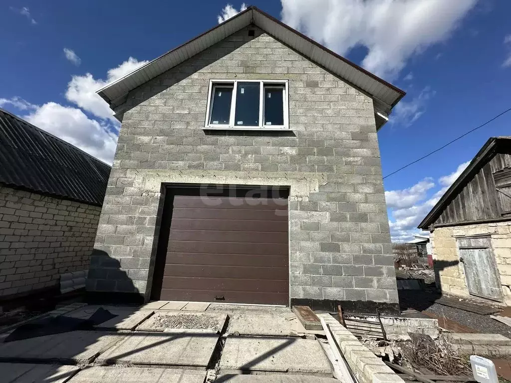 Дом в Белгородская область, Губкинский городской округ, с. Евгеньевка ... - Фото 1