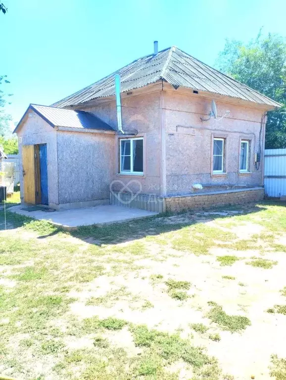 Дом в Волгоградская область, Среднеахтубинский район, ... - Фото 0