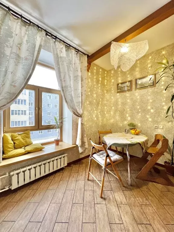 3-к кв. Омская область, Омск Братская ул., 19 (90.7 м) - Фото 1