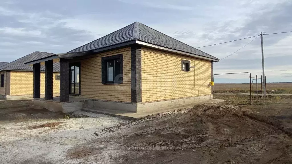 Дом в Оренбургская область, Оренбургский район, с. Благословенка ул. ... - Фото 1