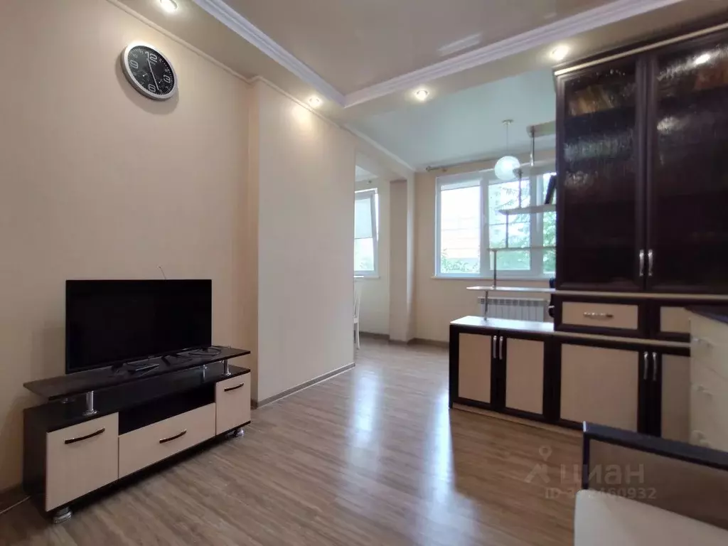 3-к кв. Астраханская область, Астрахань ул. Сун Ят-Сена, 61к2 (66.3 м) - Фото 1