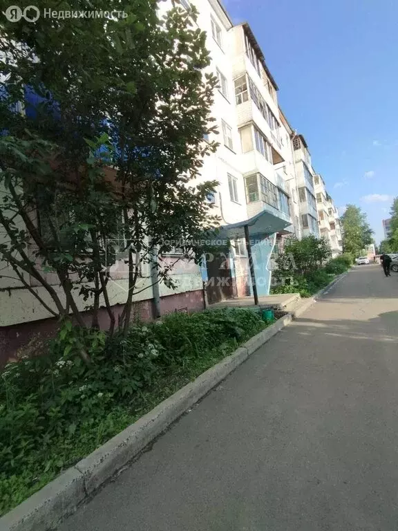 3-комнатная квартира: Берёзовский, Комсомольский бульвар, 12 (64 м) - Фото 0