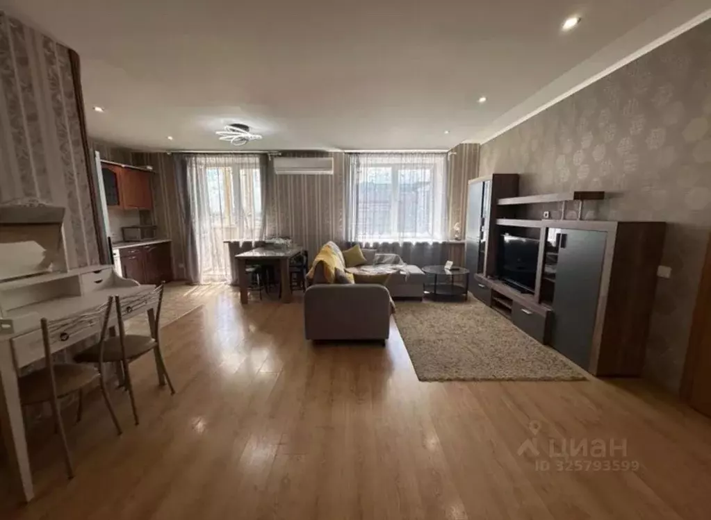 2-к кв. Нижегородская область, Нижний Новгород ул. Воровского, 3 (65.0 ... - Фото 2