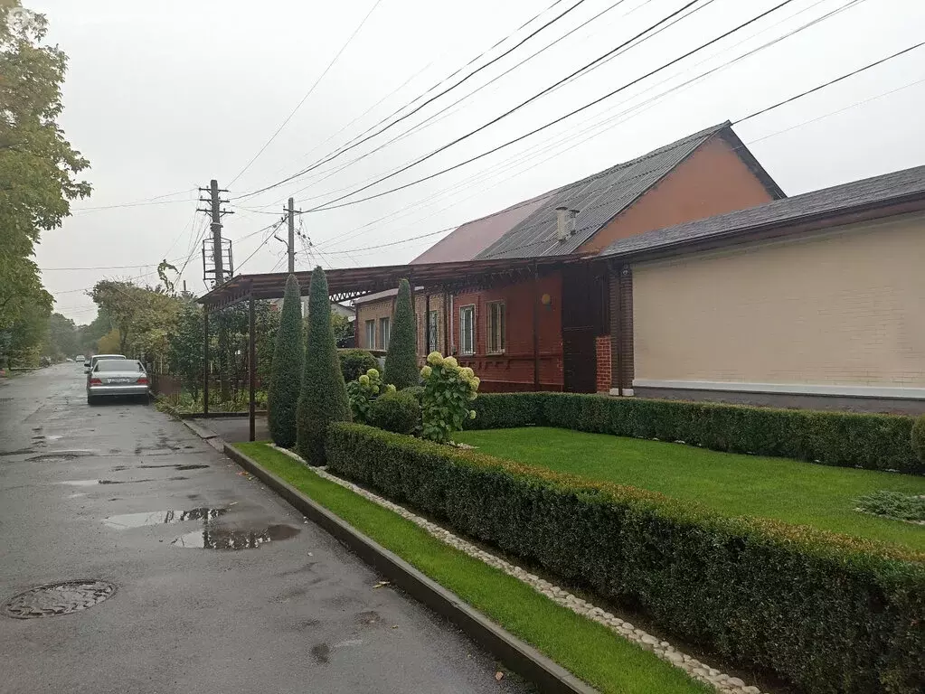Дом в Владикавказ, улица Кастанаева, 159 (98 м) - Фото 1