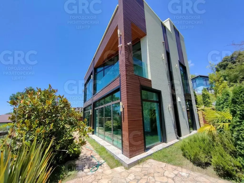 Дом в Краснодарский край, Сочи Хоста жилрайон, ул. Шоссейная, 3Е (256 ... - Фото 1