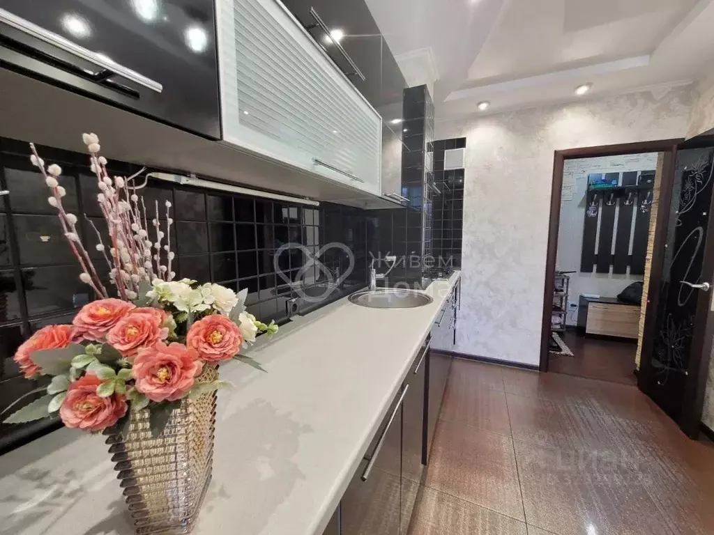 3-к кв. Волгоградская область, Волгоград бул. 30-летия Победы, 60 ... - Фото 1