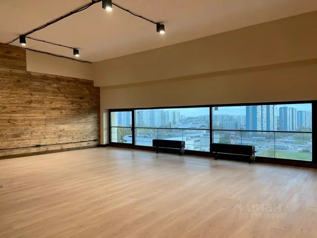 Помещение свободного назначения в Москва Новоясеневский просп., 9 (82 ... - Фото 1