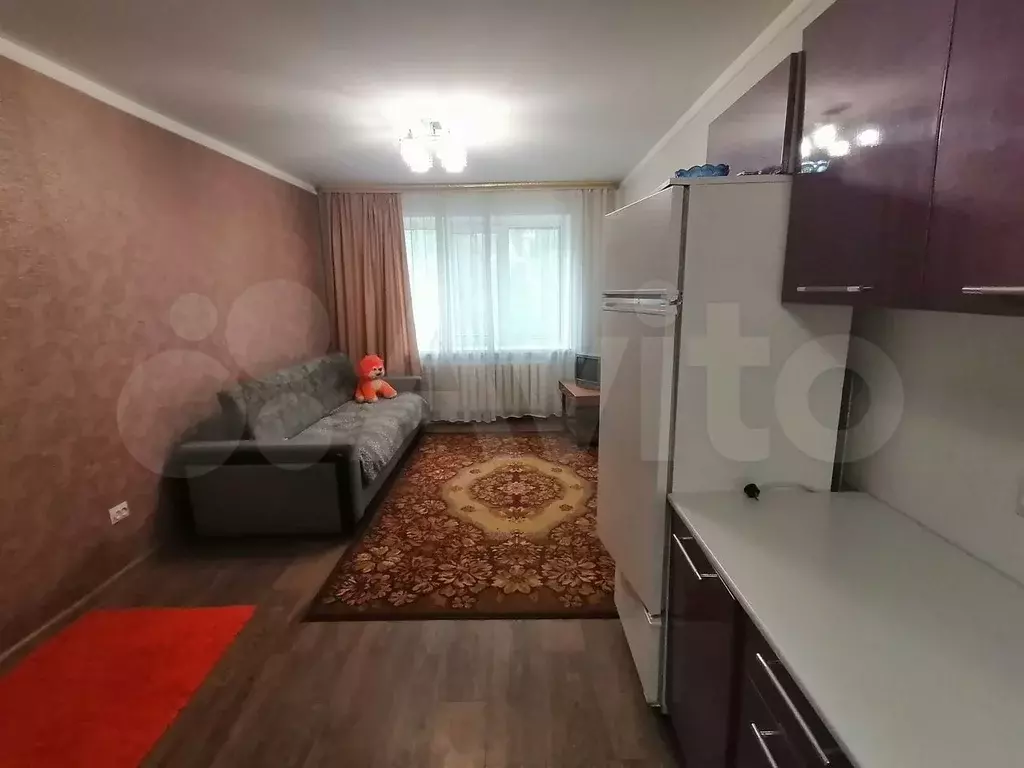 Комната 17,7 м в 6-к., 1/5 эт. - Фото 1