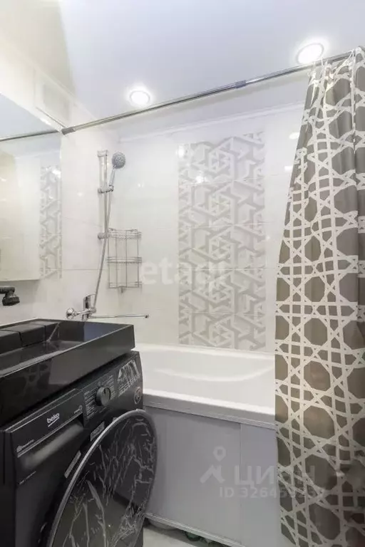 3-к кв. Тюменская область, Тюмень Интернациональная ул., 35 (65.8 м) - Фото 1