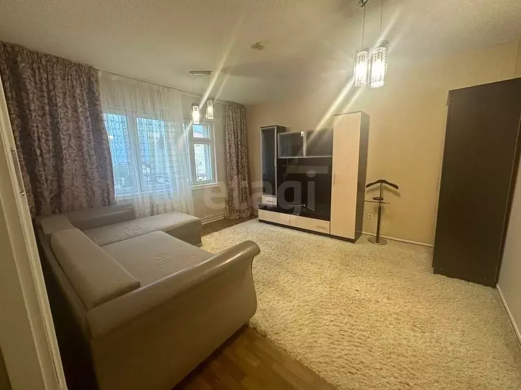 2-к кв. Ямало-Ненецкий АО, Новый Уренгой Оптимистов мкр, 4/1 (57.0 м) - Фото 1