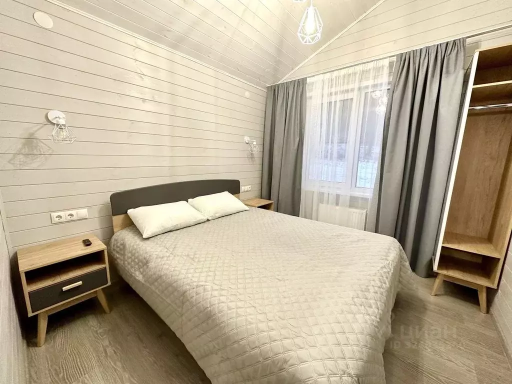 Дом в Карачаево-Черкесия, Зеленчукский район А-156, 67-й км (32 м) - Фото 1