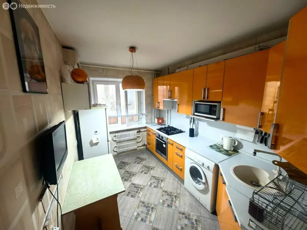 3-комнатная квартира: посёлок Воскресенское, 32 (79.9 м) - Фото 2