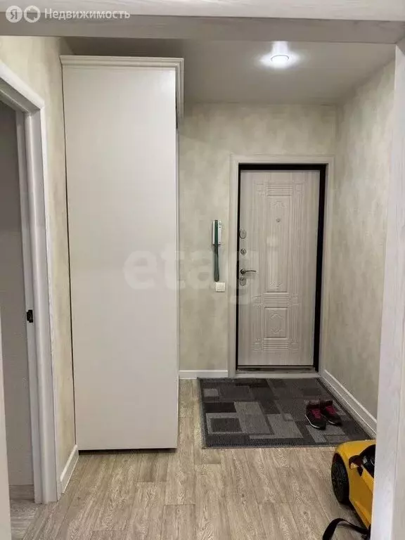 4-комнатная квартира: Шебекино, Железнодорожная улица, 5 (71.9 м) - Фото 1