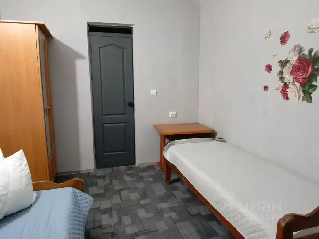 Комната Крым, Черноморское пгт ул. Заводская, 19 - Фото 2