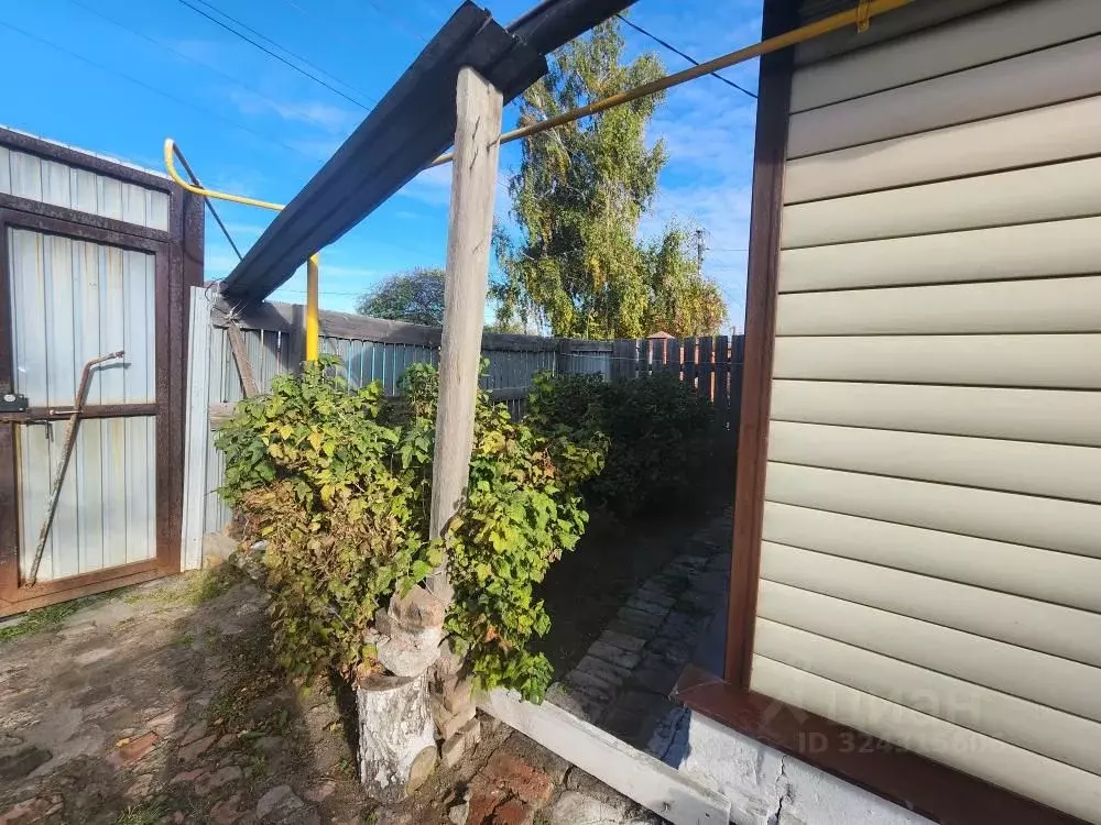 Дом в Омская область, Омск ул. Энгельса (50 м) - Фото 1