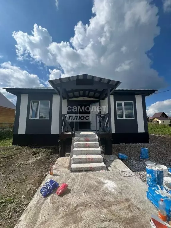 Дом в Башкортостан, с. Иглино ул. Васнецова, 93 (120 м) - Фото 1