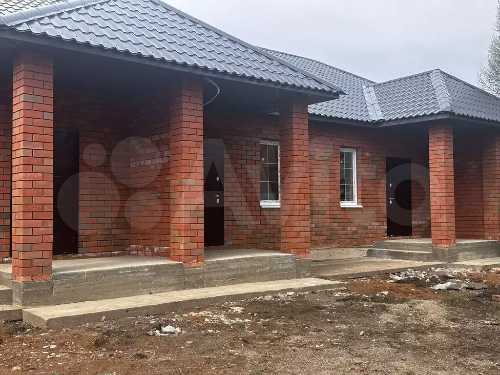 Таунхаус 50 м на участке 2,2 сот. - Фото 1