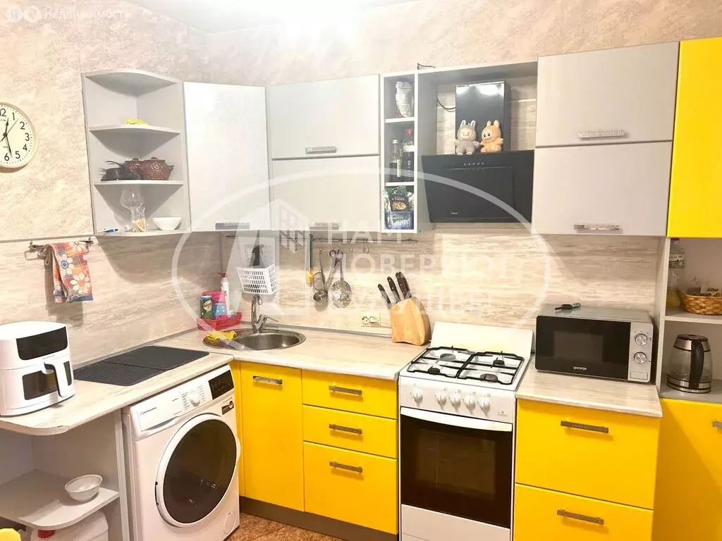 3-комнатная квартира: Ижевск, улица Е.М. Кунгурцева, 23 (68.4 м) - Фото 2