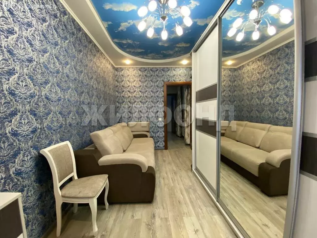 Дом в Абакан, улица Мартьянова (299.5 м) - Фото 1