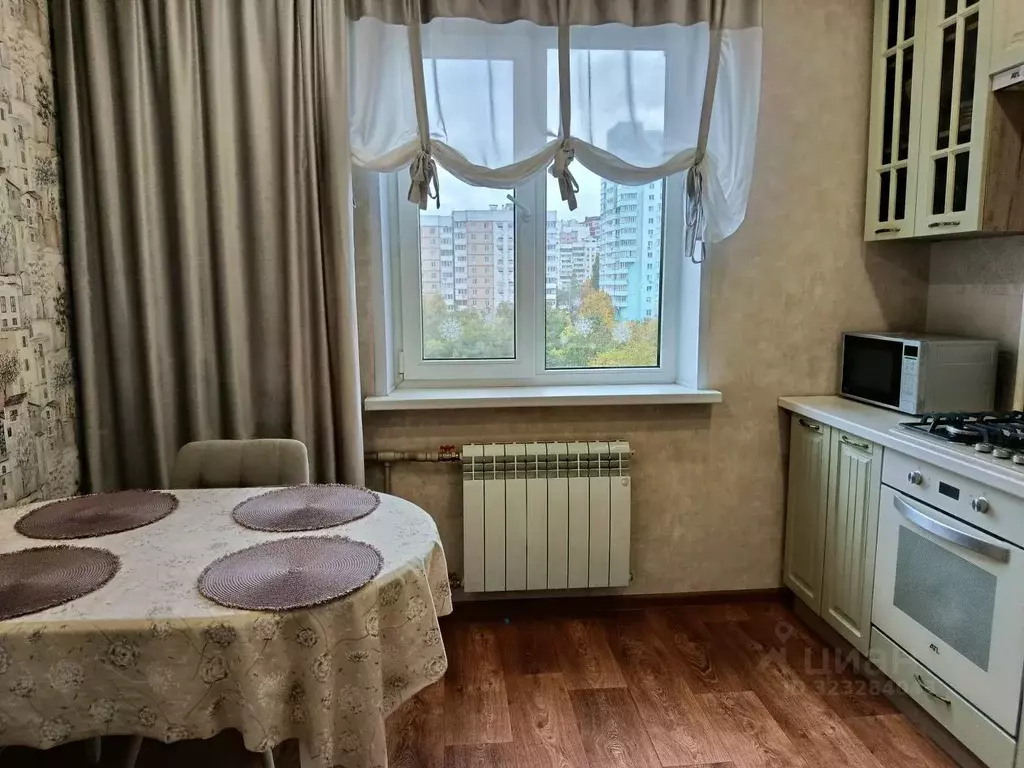 2-к кв. Белгородская область, Белгород ул. Щорса, 47а (52.0 м) - Фото 1