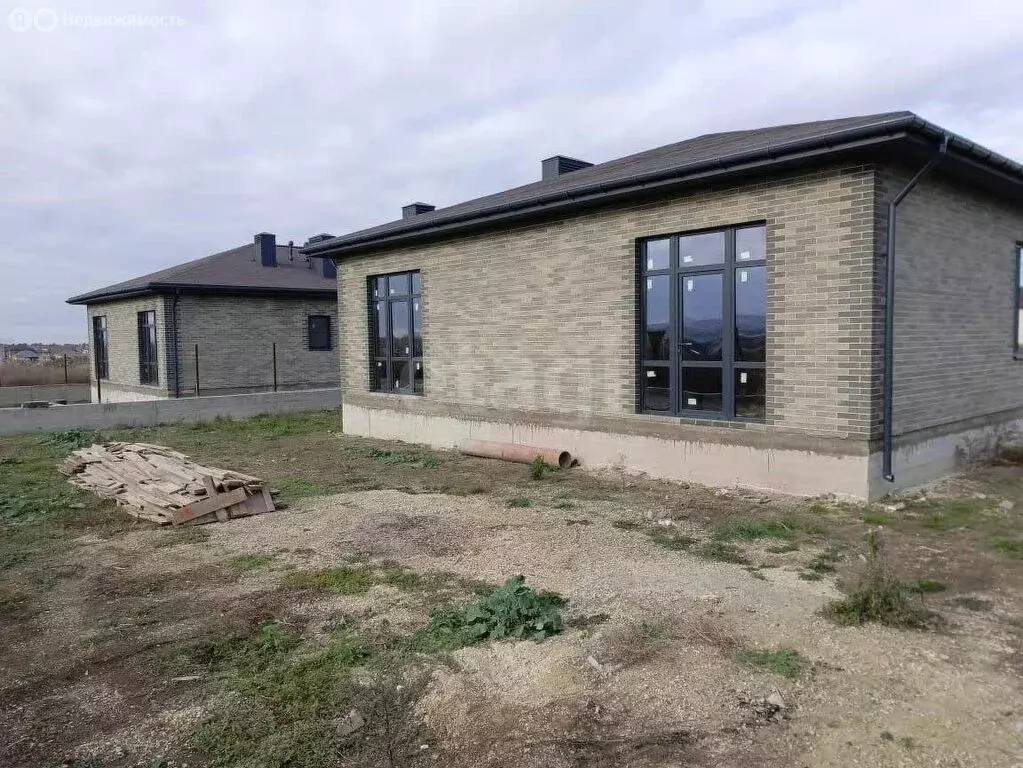 Дом в Анапская, улица Рената Саитова (155 м) - Фото 1