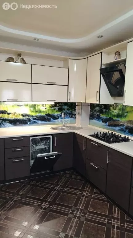 3-комнатная квартира: Смоленск, улица Генерала Паскевича, 7А (88 м) - Фото 0