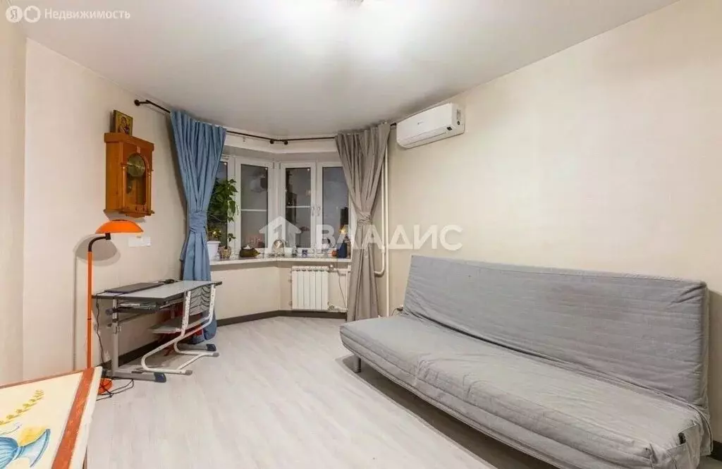 3-комнатная квартира: Москва, Загородное шоссе, 9к1 (70 м) - Фото 1