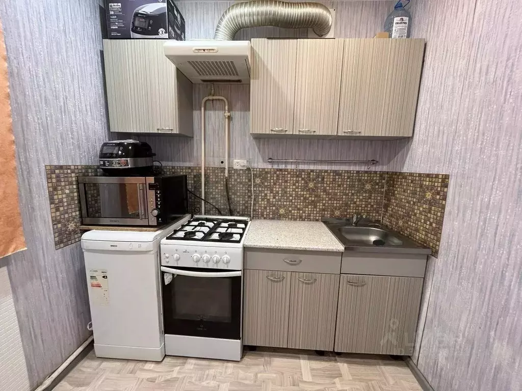 1-к кв. Курганская область, Курган Заозерный жилрайон, 2-й мкр, 21 ... - Фото 1