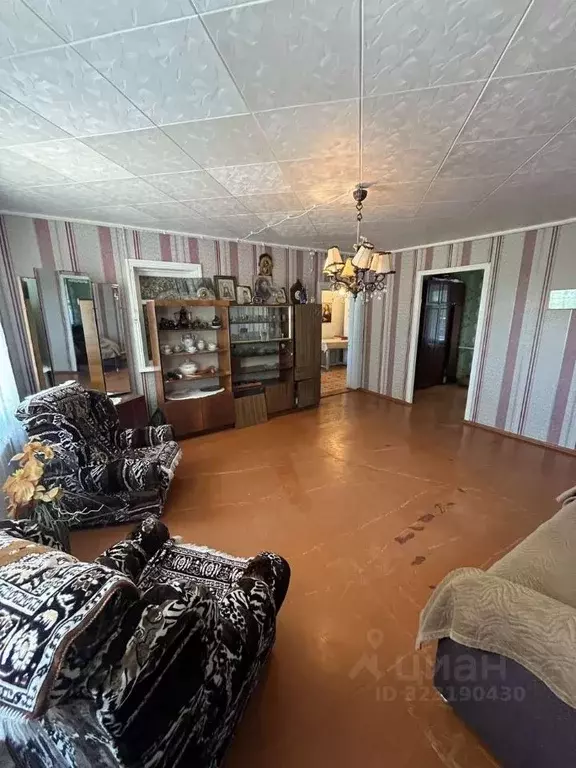 Дом в Астраханская область, Икрянинский район, с. Алгаза Набережная ... - Фото 1