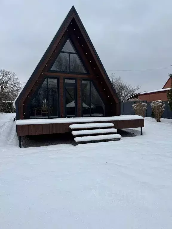 Дом в Калининградская область, Гвардейский муниципальный округ, пос. ... - Фото 1