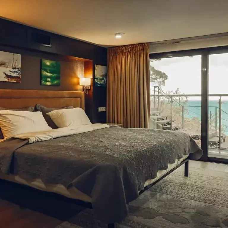 Дом в Краснодарский край, Геленджик  (295 м) - Фото 1