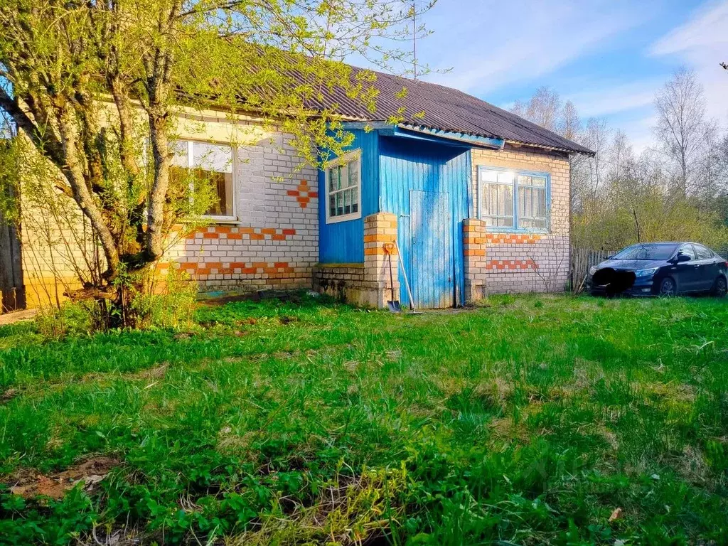 Дом в Псковская область, Струго-Красненский район, д. Ждани ... - Фото 0