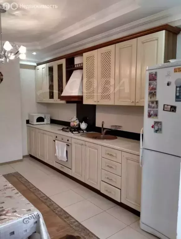 2-комнатная квартира: Махачкала, улица Керимова, 15 (105 м) - Фото 1