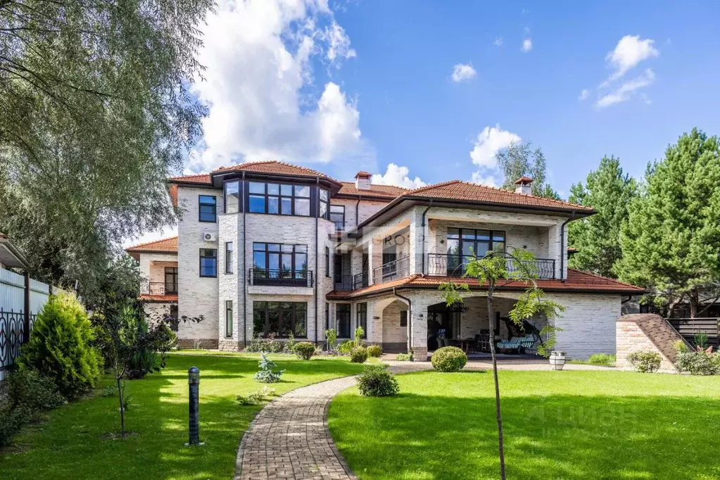 Коттедж в Московская область, Красногорск городской округ, с. ... - Фото 1