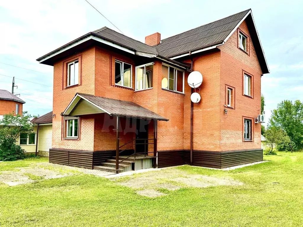 Дом в Калужская область, Жуков ул. Терешина, 3 (240 м) - Фото 1