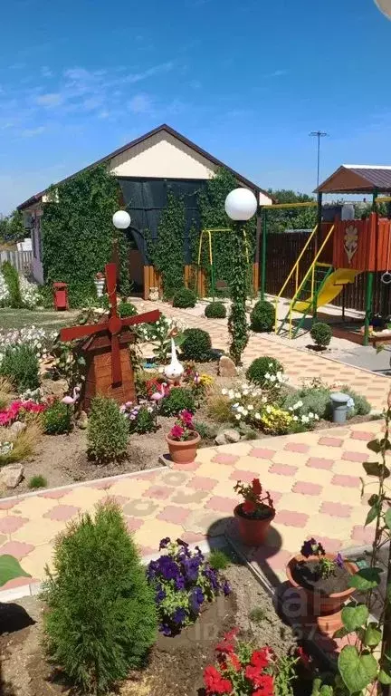 Дом в Краснодарский край, Ейский район, Должанская ст-ца ул. Горького, ... - Фото 1