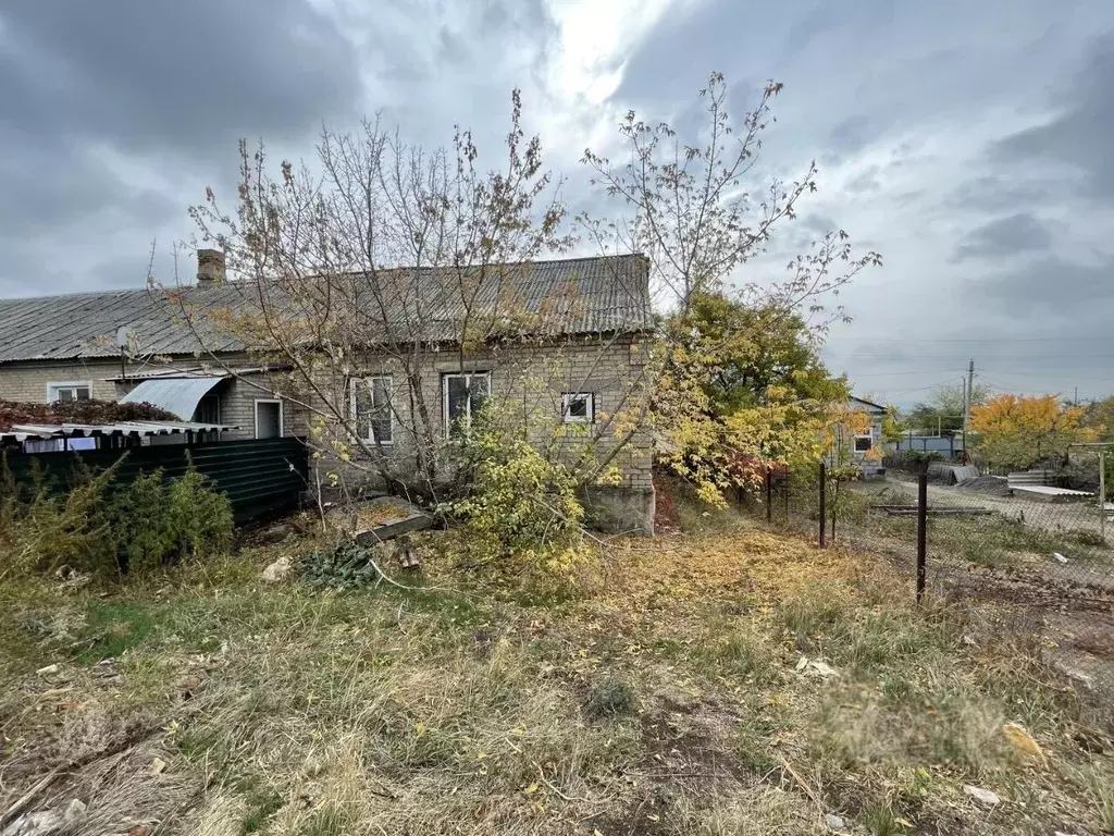 Дом в Ростовская область, Белая Калитва Октябрьская ул., 105 (56 м) - Фото 1