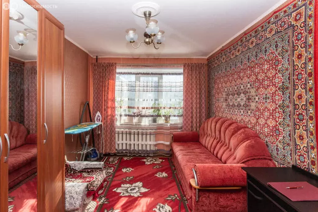 2-комнатная квартира: Тобольск, 4-й микрорайон, 9 (48.4 м) - Фото 1