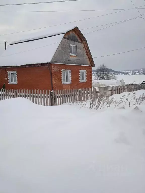 Дом в Свердловская область, Шалинский городской округ, с. Сылва ул. . - Фото 0