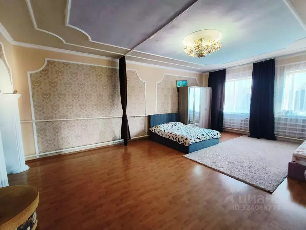 Дом в Краснодарский край, Лабинск ул. Горького (165 м) - Фото 2