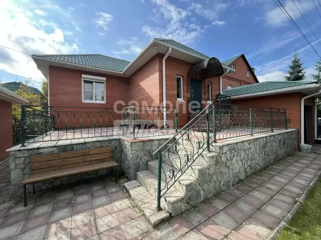 Дом в Омск, 4-я Солнечная улица (212 м) - Фото 1