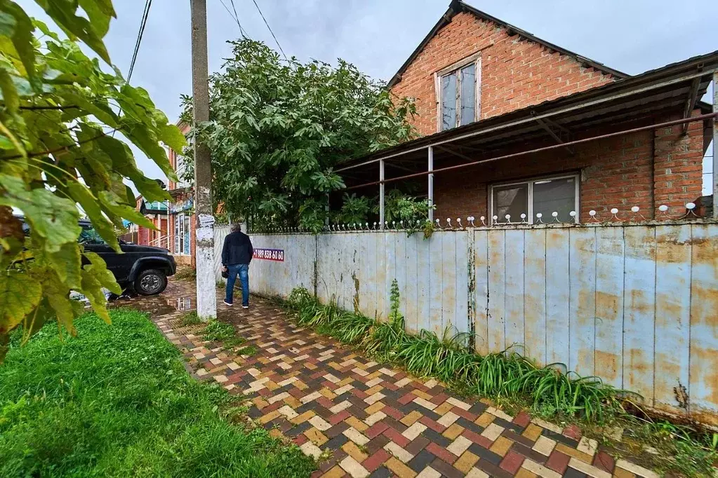 Дом в Адыгея, Тахтамукайский район, Яблоновский пгт ул. Гагарина, 63 ... - Фото 1