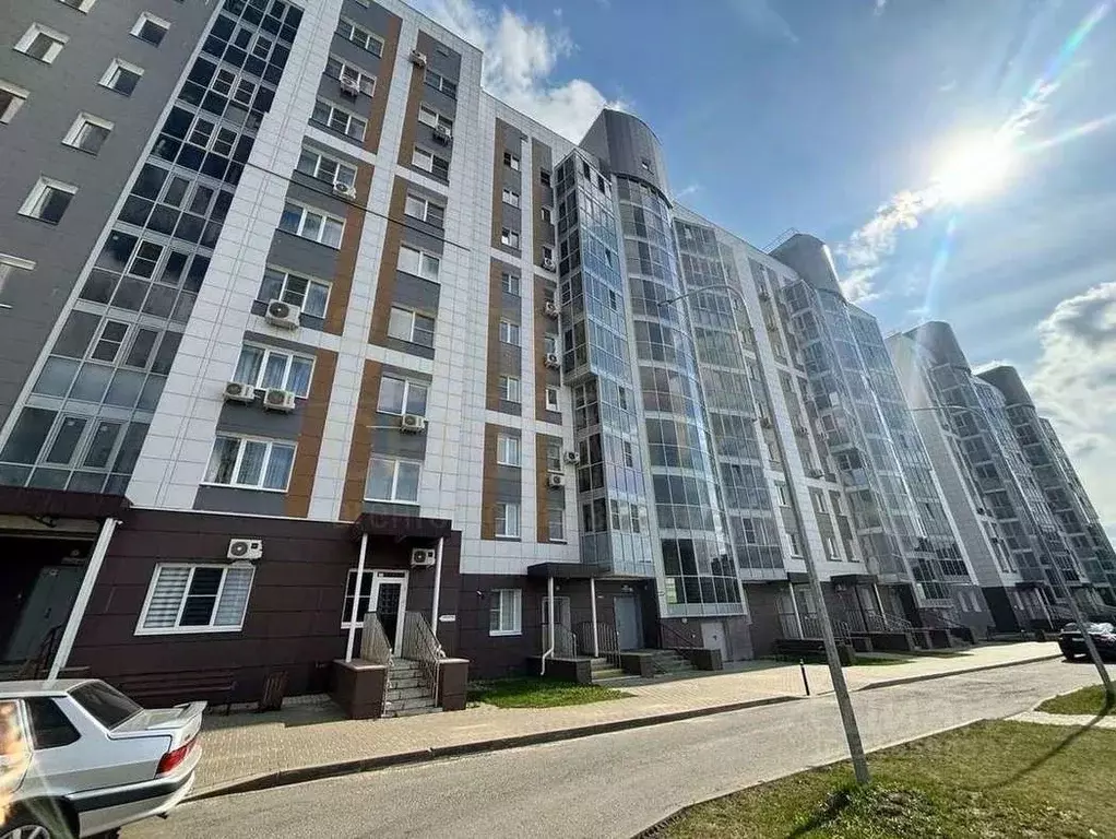 1-к кв. Белгородская область, Старый Оскол Центральный мкр, 1 (60.0 м) - Фото 0