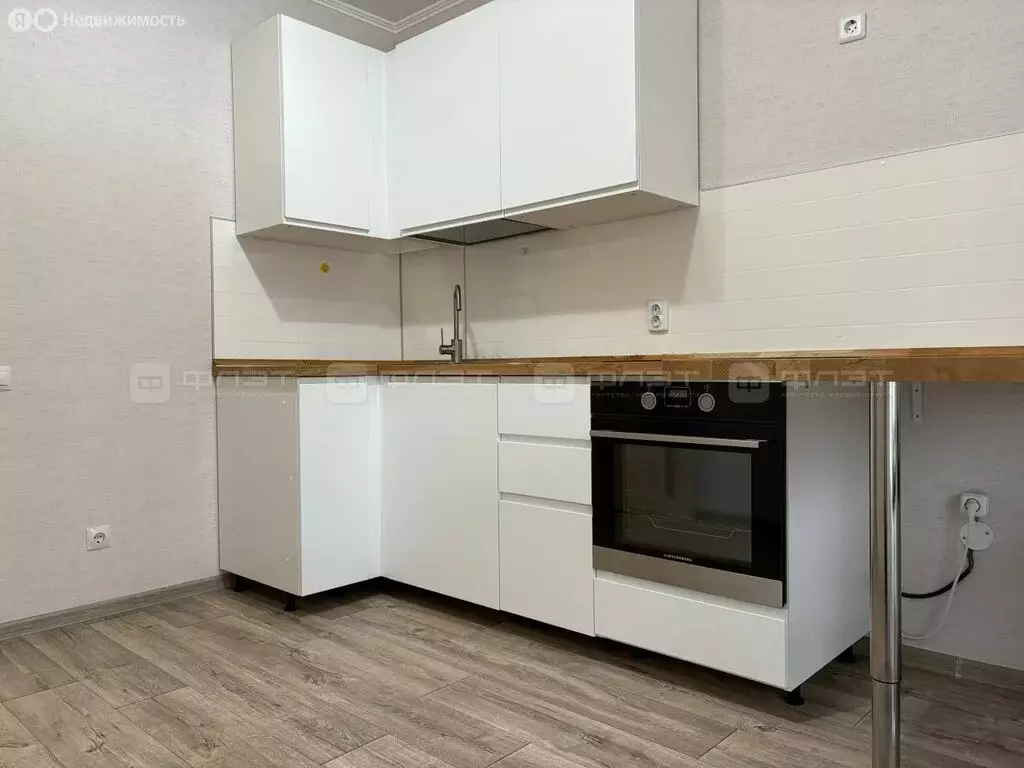 1-комнатная квартира: Казань, улица Фикрята Табеева, 1 (33.4 м) - Фото 2