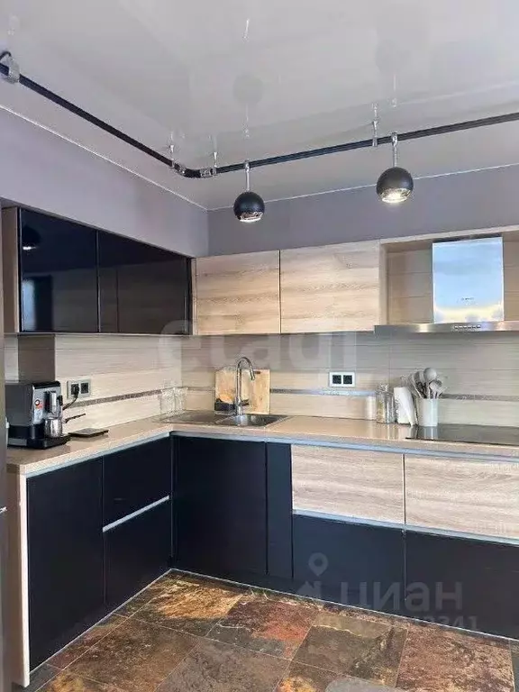 3-к кв. Свердловская область, Екатеринбург ул. Рощинская, 37 (85.0 м) - Фото 1