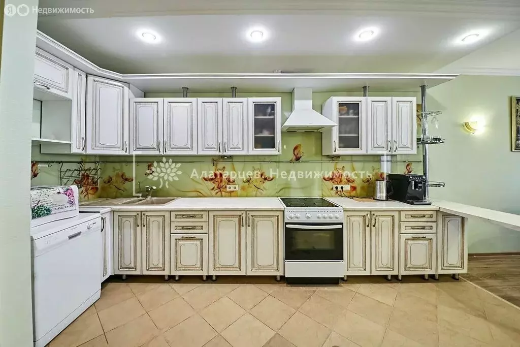 Дом в Томск, микрорайон Академгородок, Академический проспект, 31 ... - Фото 0