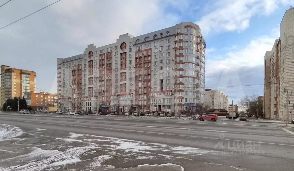 3-к кв. Омская область, Омск ул. Масленникова, 72 (117.8 м) - Фото 1