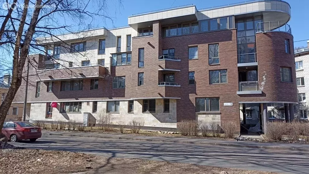 4-комнатная квартира: Павловск, Лебединая улица, 1 (133.2 м) - Фото 1