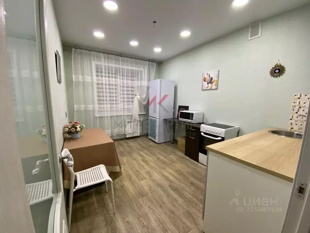 2-к кв. Хакасия, Абакан ул. Авиаторов, 4 (70.0 м) - Фото 1